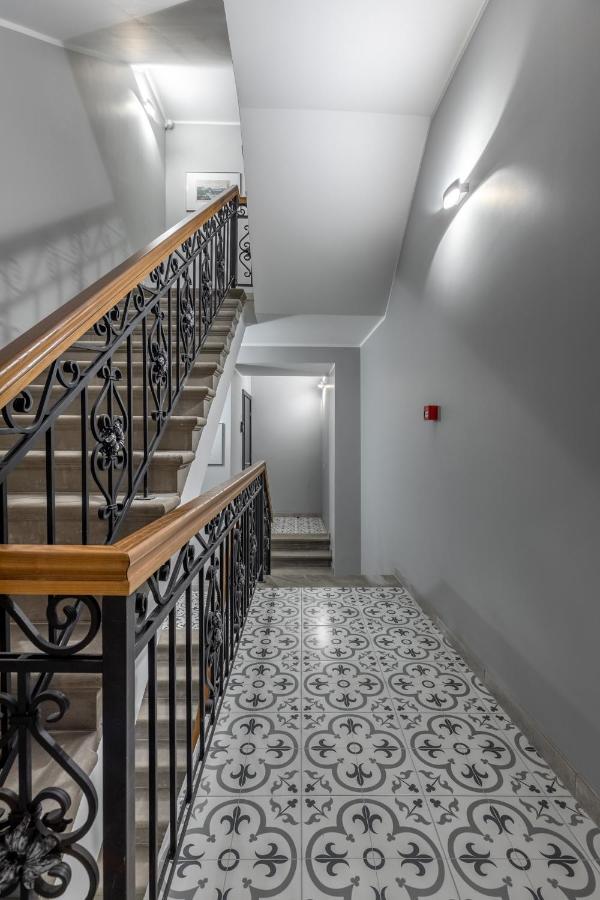 Enjoy Old Town Vibes In 1716 Laipu Residence With 4 Stylish Apartments And 1 Penthouse Riga Exterior photo