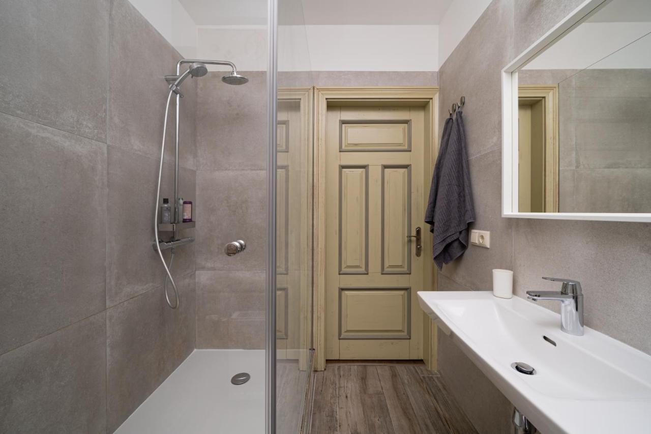 Enjoy Old Town Vibes In 1716 Laipu Residence With 4 Stylish Apartments And 1 Penthouse Riga Exterior photo